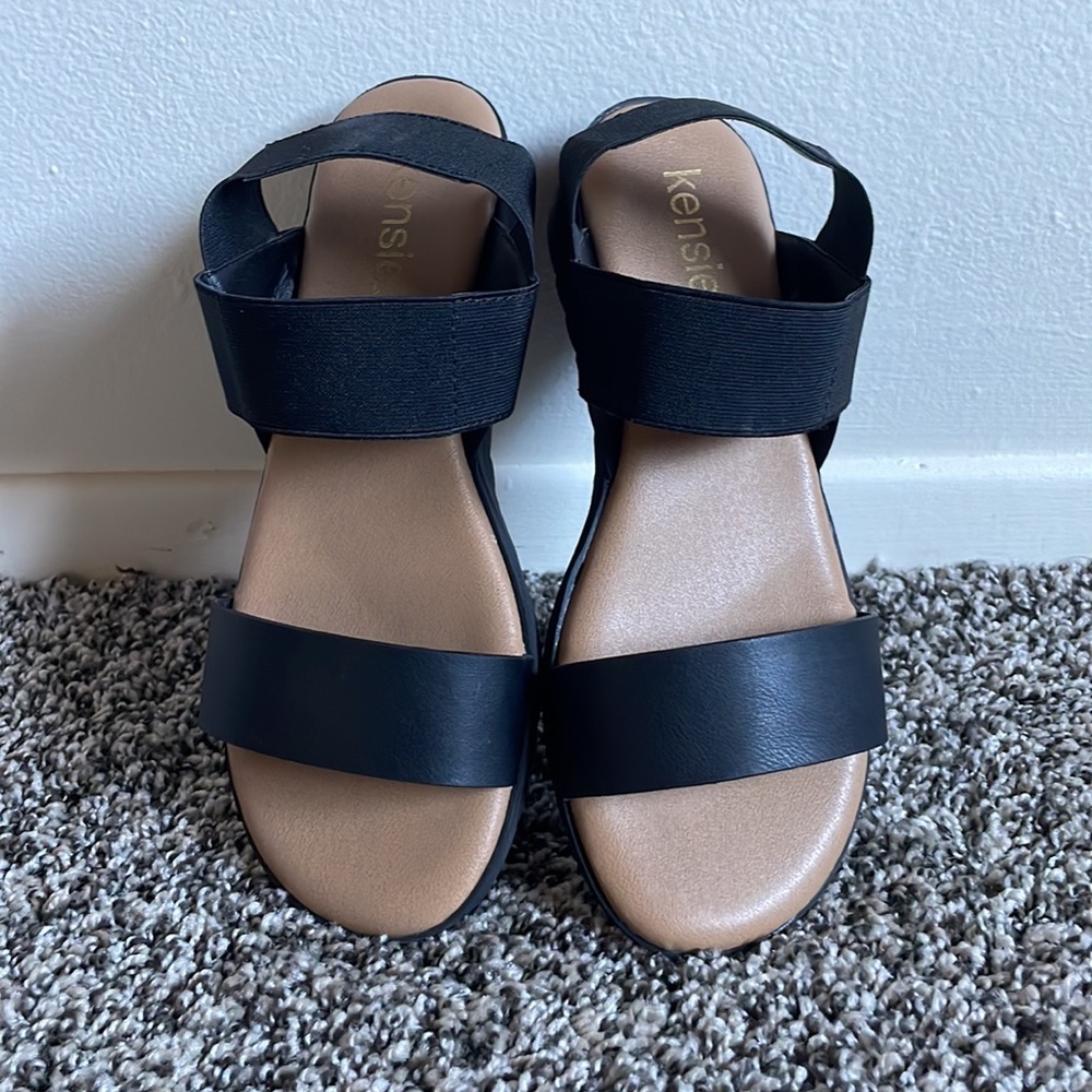 Kensie black everlee sandle 6.5